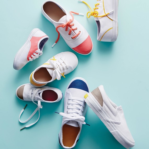 diy-sneakers-redo-001-d112713.jpg