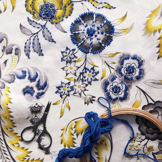 embroidery-detail-049-d111671.jpg