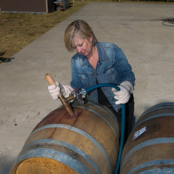 kathleen-inman-winemaker-0217.jpg (skyword:402916)