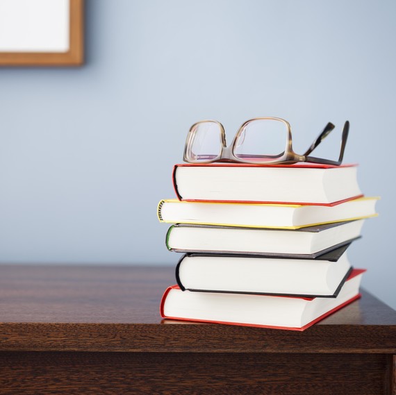 pile-books-reading-getty-0918