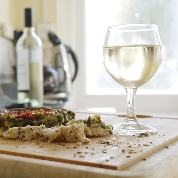 white-wine-glass-kitchen-0615