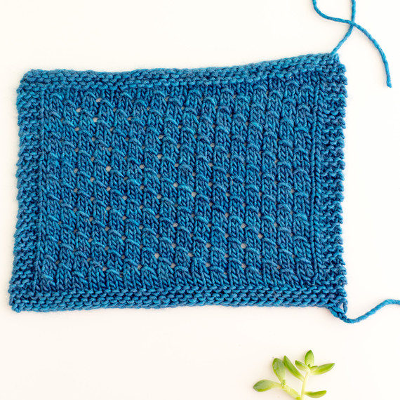 diagonal-scallop-stitch-0815-1.jpg (skyword:188208)