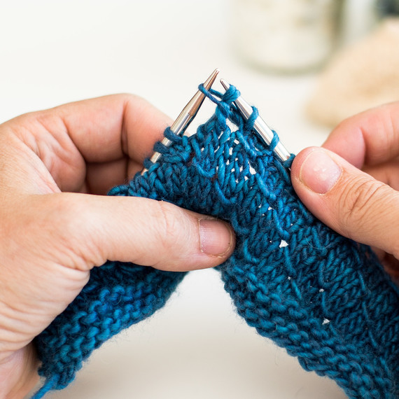diagonal-scallop-stitch-0815-8.jpg (skyword:188215)