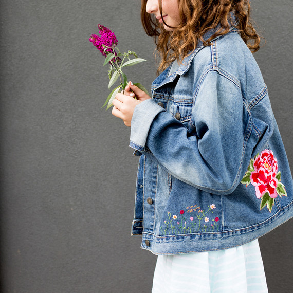 embroidered-jean-jacket-9358-2.jpg (skyword:334793)