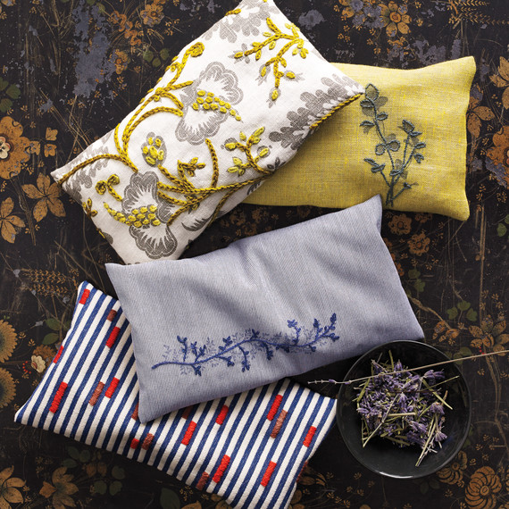 embroidery-sachets-018-d111671.jpg