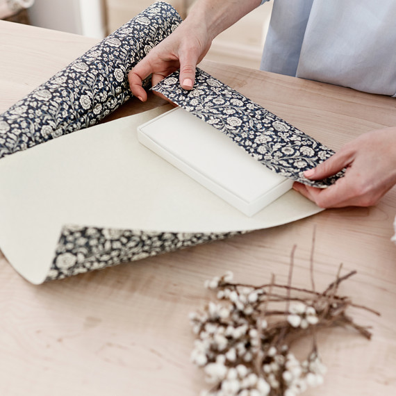 papers-simone-leblanc-wrapping.jpg (skyword:206104)