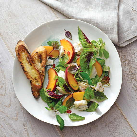 peach-crab-salad-0811mld104304.jpg