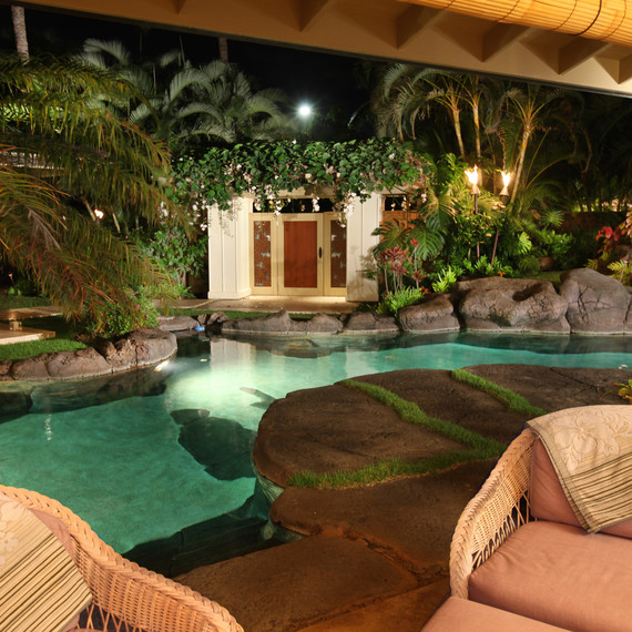 Obama-Hawaii-home-pool