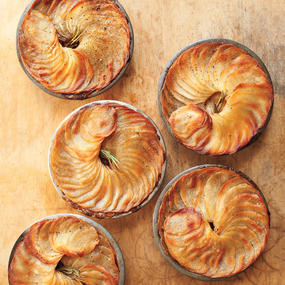 beef-potpie-cover-1011mld107671.jpg