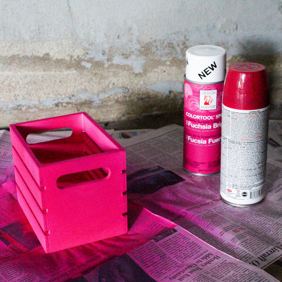 bridal_shower_basket_spraypaint_0716.jpg (skyword:305230)