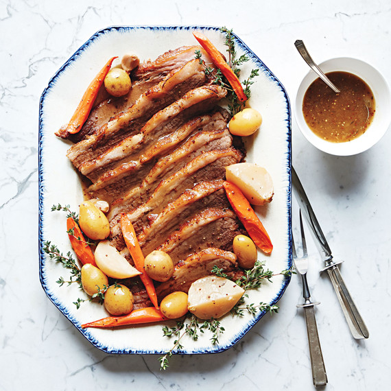 brisket-sliced-003-d112713-0416.jpg
