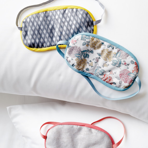 diy-sleep-eye-masks-046-d112419.jpg