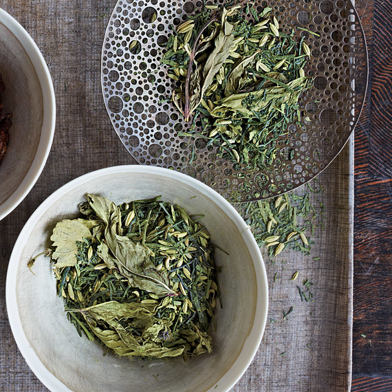 fennel-mint-green-tea-mbd108014.jpg