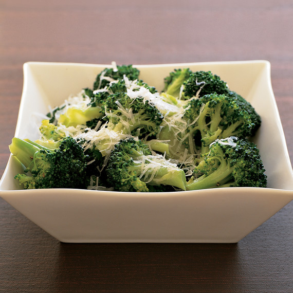 broccoli-parmesan-0404-mea100668.jpg