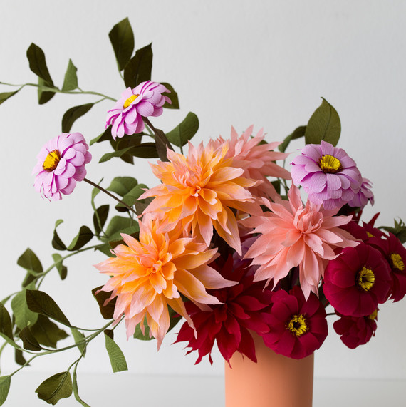 Dahlia arrangement by Jennifer Tran Dahlia arrangement by Jennifer Tran