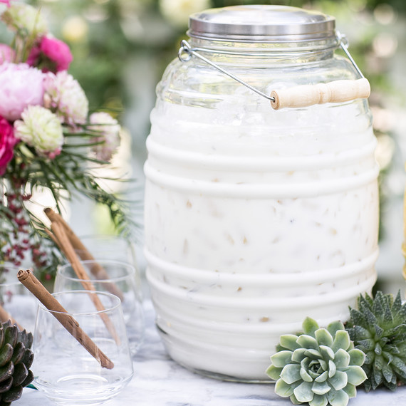 8-charming-cincodemayo-party-0416.jpg (skyword:252983)