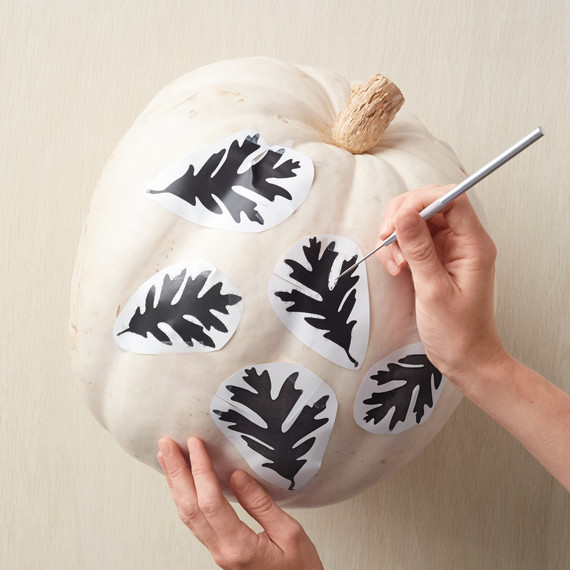 carved-pumpkin-how-to-183-d112257.jpg