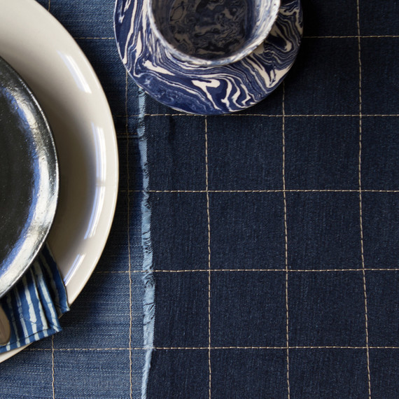 david_stark_design_denim_placemat_2.jpg (skyword:359908)