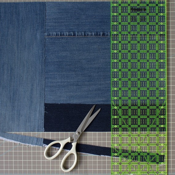 david_stark_design_denim_placemat_squareup.jpg (skyword:359915)