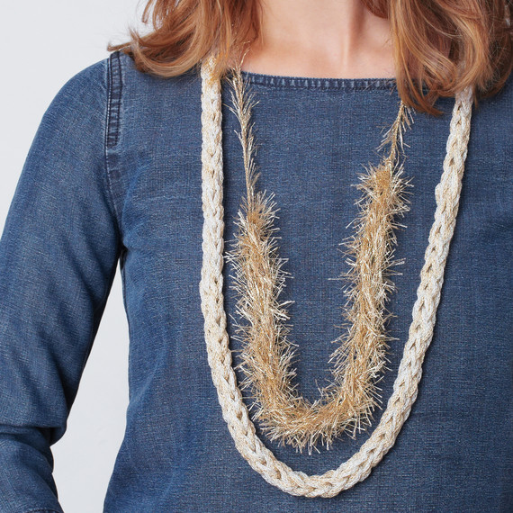 finger-knit-necklace-129-md110635.jpg