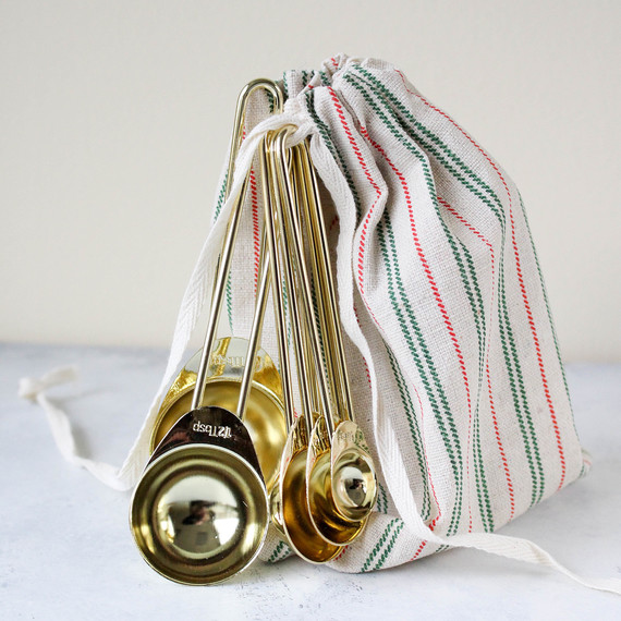 giftwrapping-measuringspoons-1216.jpg (skyword:364504)