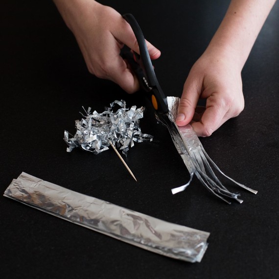 Make the foil firework topper