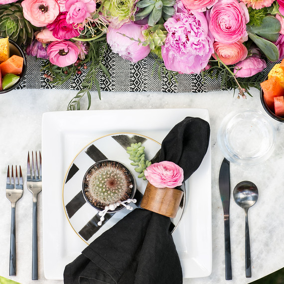 11-charming-cincodemayo-party-0416.jpg (skyword:252980)