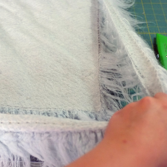 4-scarfproject-pullingapart-112016.jpg (skyword:360147)