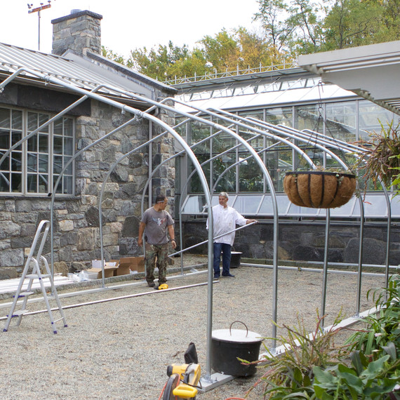buildingnewgreenhouse-0404-fs-1014.jpg