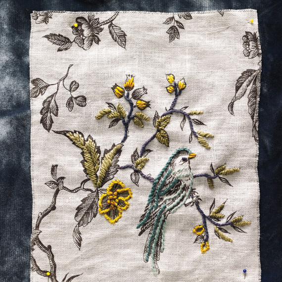 embroidery-blue-detail-080-d111671.jpg