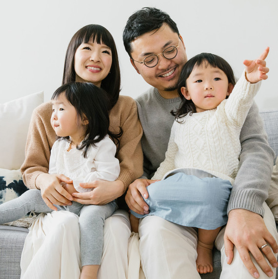 marie kondo with family marie kondo with family