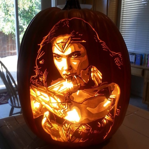 pumpkin-geek-carvings-wonder-woman pumpkin-geek-carvings-wonder-woman
