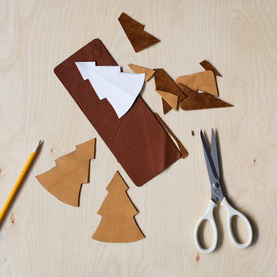 david_stark_design_leather_ornament_cutout.jpg (skyword:372619)