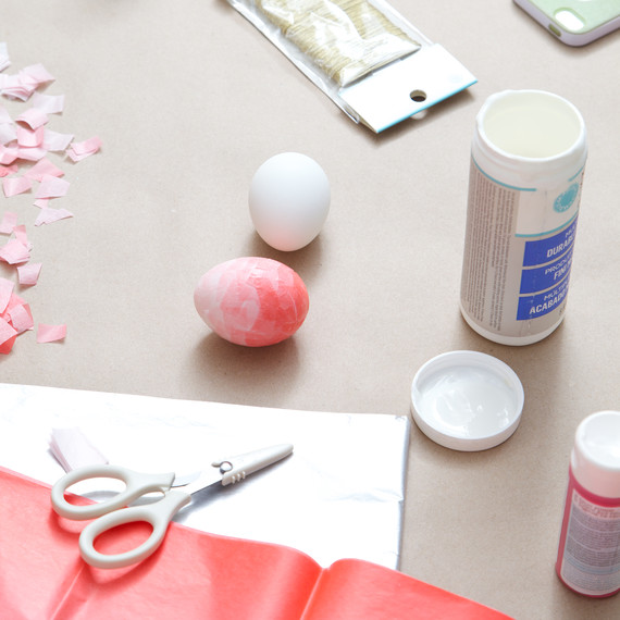 easter-eggs-decorating-0119-d111882.jpg