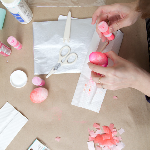 easter-eggs-decorating-0191-d111882.jpg