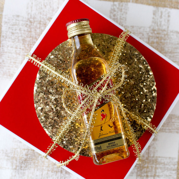 giftwrappying-coasters-whiskey-1216.jpg (skyword:364503)