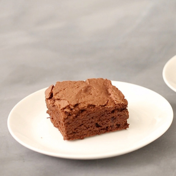 homemade-cakey-brownies-kc0069-4030.jpg