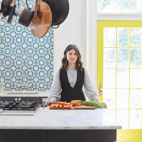 julia-sherman-kitchen-portrait julia-sherman-kitchen-portrait