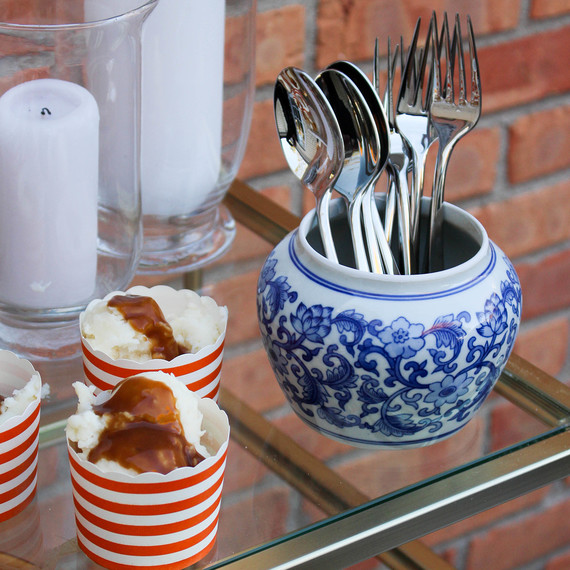 thanksiving-silverware-barcart-1116.jpg (skyword:364493)
