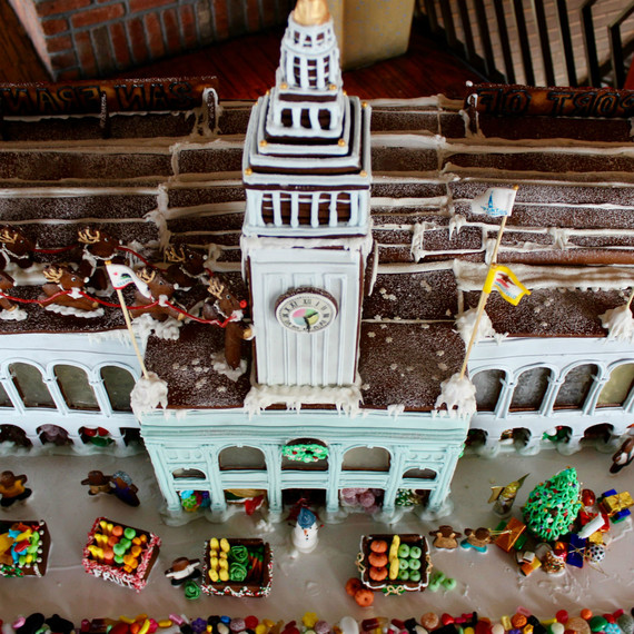 waterbar-gingerbread-overhead-dec16.jpg (skyword:375509)