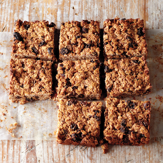 wk2-s-cherry-oat-bars-023-mbd109439.jpg