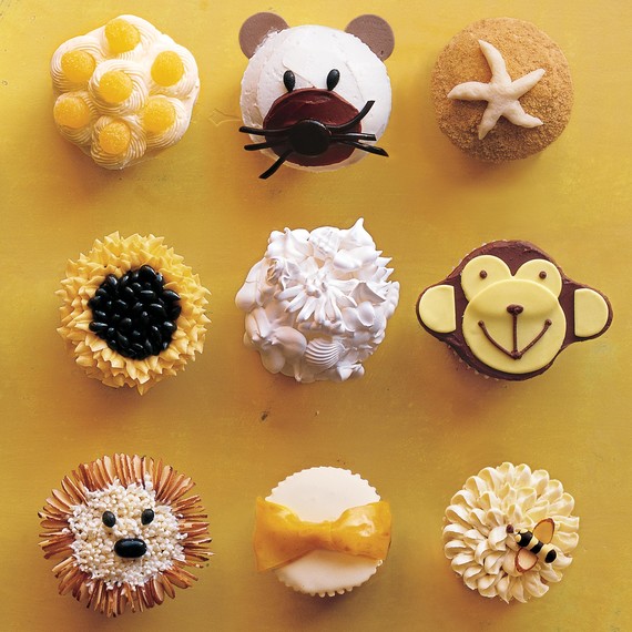 assorted-cupcakes-toppings-mla104524