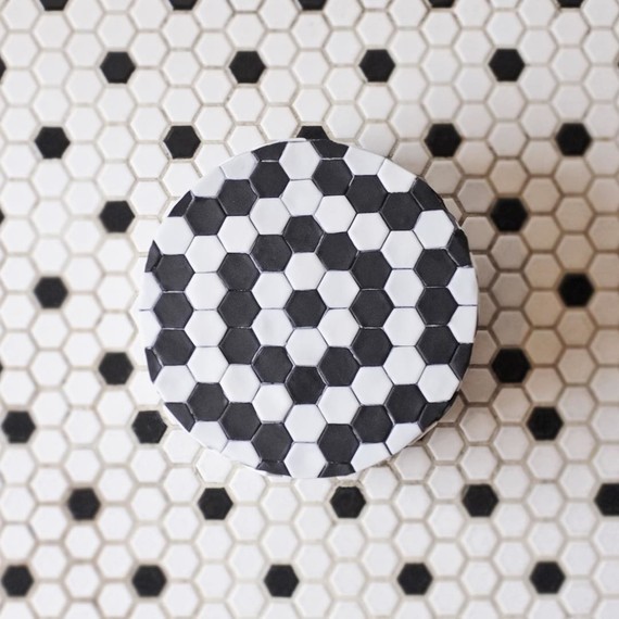 cake-black-white-tiles-food-art cake-black-white-tiles-food-art