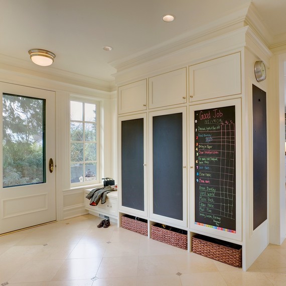 chalkboard-design-mudroom-ideas-0816.jpg (skyword:333252)