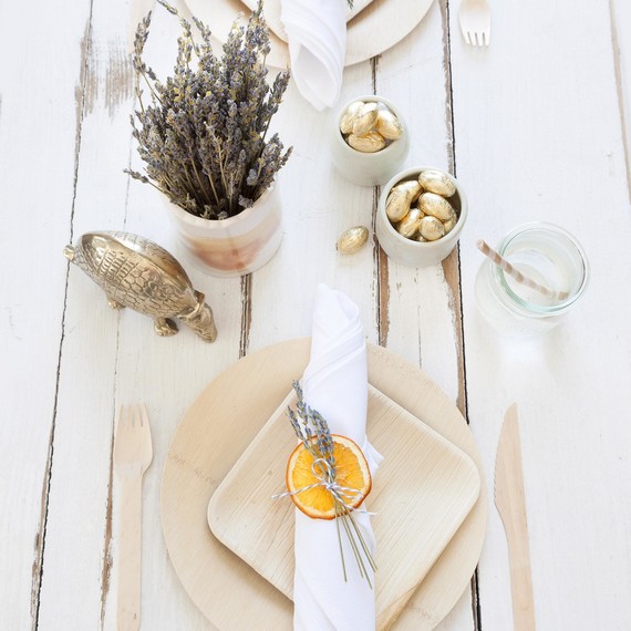 single setting at table