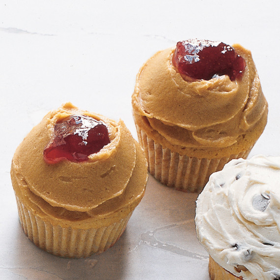 peanut butter jelly cupcakes peanut butter jelly cupcakes