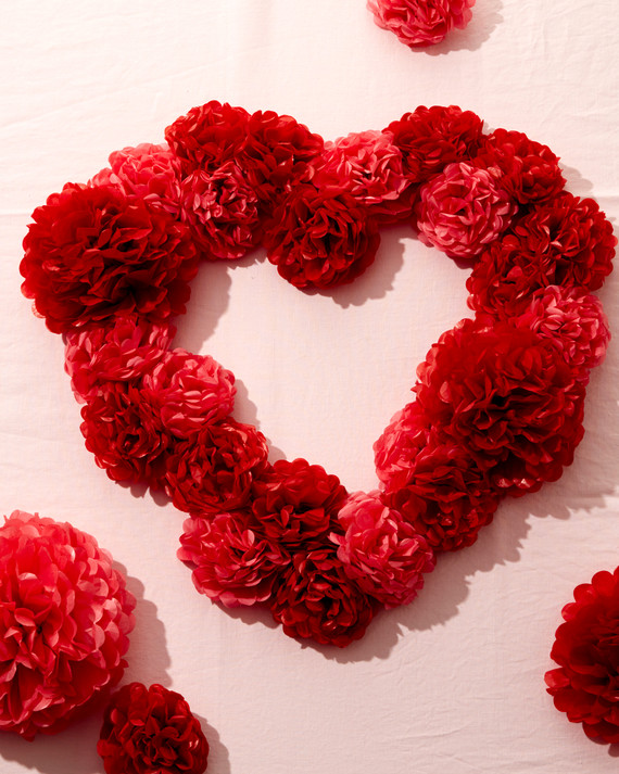 valentines-heart-wreath-4722-d112853.jpg