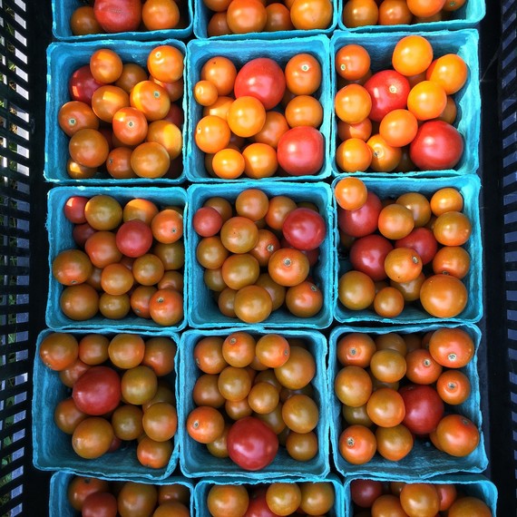 cherry tomatoes cherry tomatoes