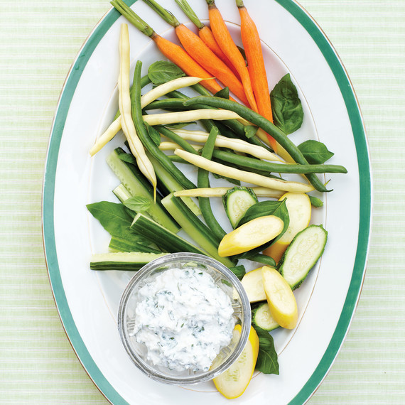 crudites-herbed-ricotta-0811mld105346.jpg