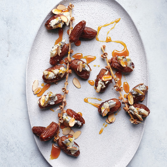 dates-blue-cheese-238-lighter-d112542.jpg